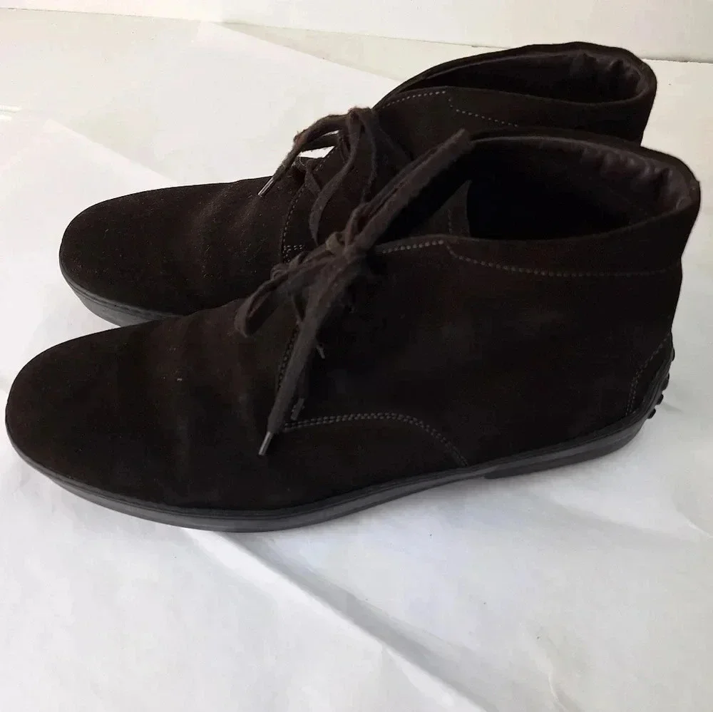 Tod's Made In Italy Dark Brown Suede Size 9